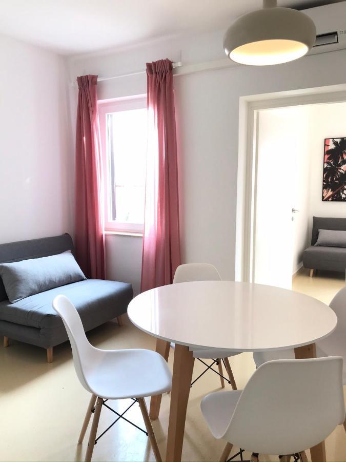 Apartments Renata Pinezići Екстериор снимка