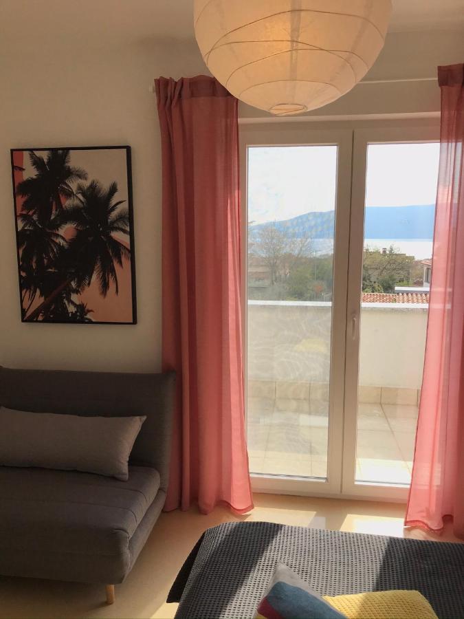 Apartments Renata Pinezići Екстериор снимка